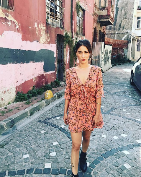 Hazal Kaya Instagram canlı yayında açıklamalarıyla Twitter'da TT oldu - Resim: 2