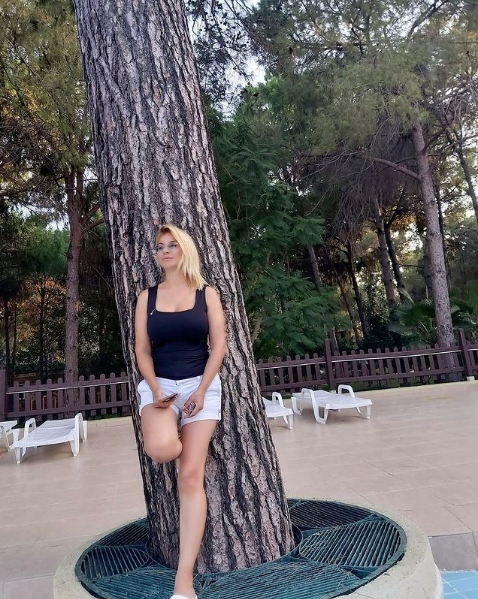 Eski eşinden dayak yediğini söyleyen Songül Karlı kendisini spora verdi pozu olay! - Resim: 2