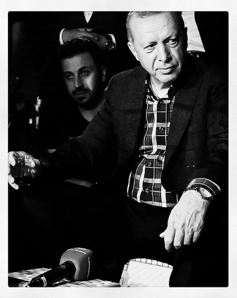 Her şey çok güzel olacak diyenlere takmıştı! Tuğba Ekinci'den Erdoğan'a övgüler - Resim: 2