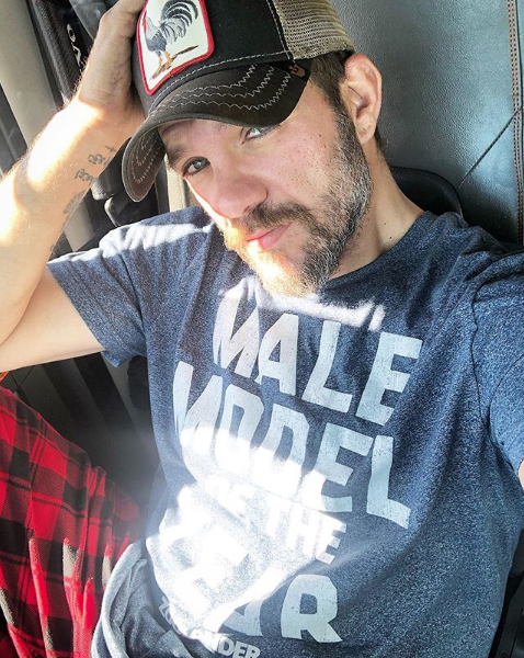 Tolga Karel soru soran takipçisine hakaret etti bir de utanmadan bakın ne yaptı - Resim: 2