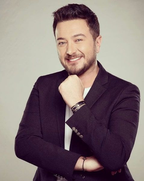 Kanal D Gelinim Mutfakta'nın sunucusu Onur Büyüktopçu oldu Seda Sayan deniyordu - Resim: 2