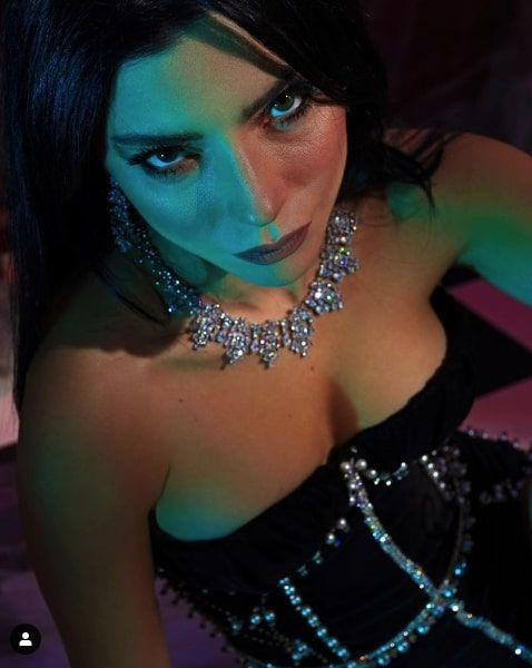 Merve Boluğur maskesizliğini 'Yaradan'a çok inanıyorum' diyerek açıkladı - Resim: 2