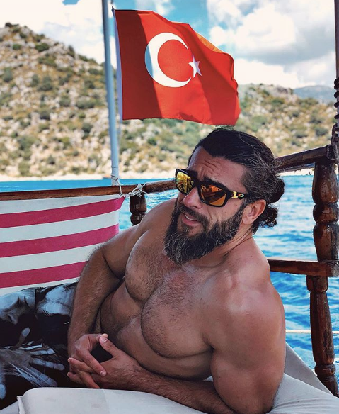 Diriliş'in Turgut Alp'i Cengiz Coşkun bombayı patlattı! İşte yeni projesi - Resim: 2