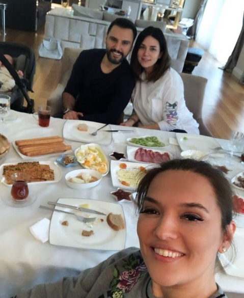 Demet Akalın siyasete mi atılıyor açıklaması sosyal medyayı salladı - Resim: 3