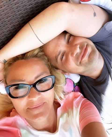 Pınar Altuğ eşi Yağmur Atacan ile aşka geldi! 'Hep başbaşa verelim biz seninle' - Resim: 2