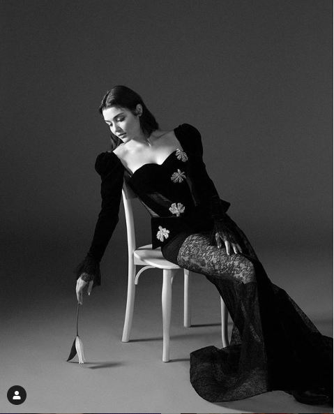 Hande Erçel'i yakan seksi pozlar! Apar topar kaldırılmasını istedi - Resim: 3