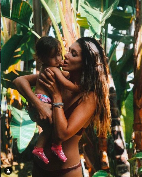 Selca Car manken kimdir kiminle evli çocuğunun babası kimdir? - Resim: 3