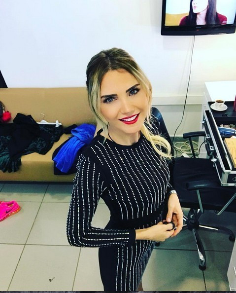 Ece Erken makyajsız yakaladı işte o görüntüler... - Resim: 3