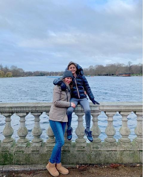 Demet ve Cenk'ten mutlu aile pozları - Resim: 4