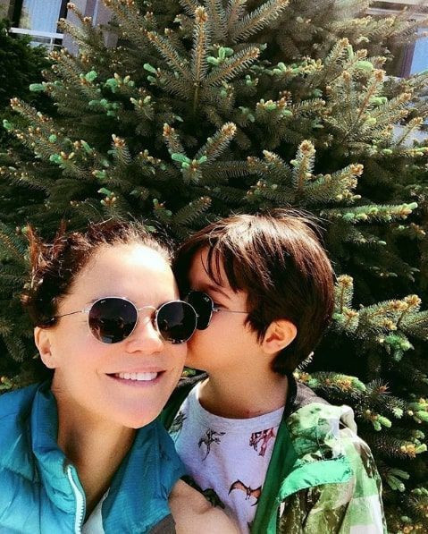 Ebru Şallı'ya eşi Uğur Akkuş'un eski eşinden olay gönderme! Bakın neler yazdı - Resim: 1