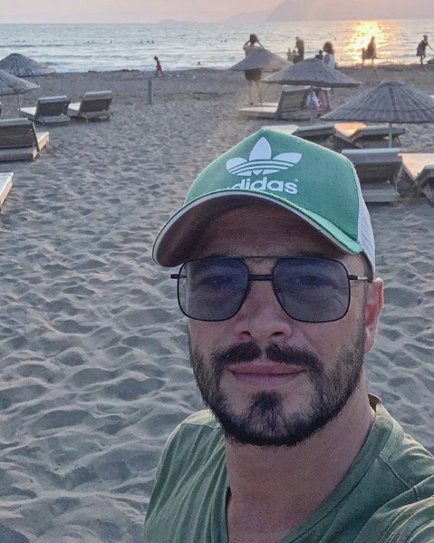 Ahmet Kural'ın yeni imajı hiç beğenilmedi herkes saçlarını konuştu - Resim: 1