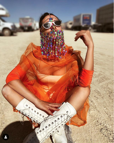 Belçim Bilgin'in peçeli paylaşımı olay oldu! Mezdeke'ye benzetildi - Resim: 2