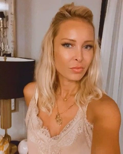 İbrahim Tatlıses'in eski eşi Ayşegül Yıldız Tinder mı kullanıyor o hesap ifşa oldu - Resim: 1