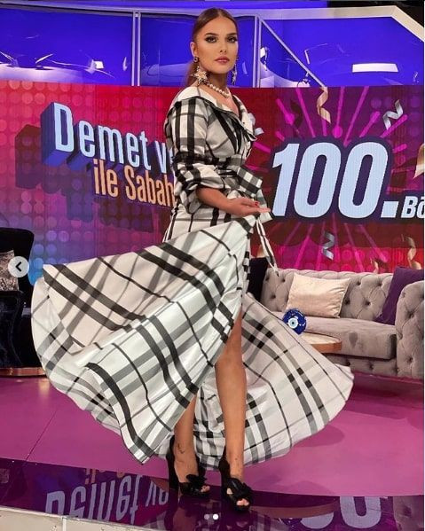 Demet Akalın tuvaleti pis bırakan ünlüye saydırdı İrem Derici 'ben değilim' dedi - Resim: 2