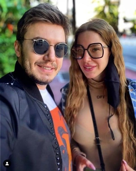 Bodrum'da tatil keyfi Mustafa Ceceli aşka geldi Selin İmer'i öpücüklere boğdu - Resim: 1