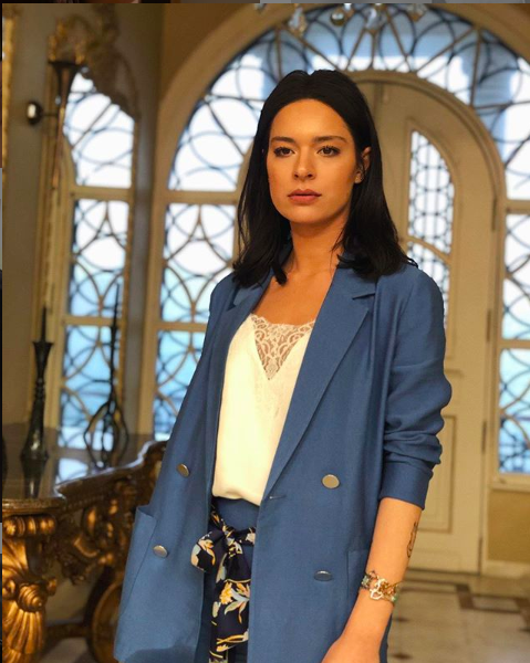 Yasak Elma'daki Zehra'nın göğüs ucu göründü takipçileri affetmedi - Resim: 1