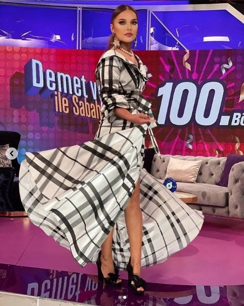 'Sanki kerpetenle hücrelerimi çektiler' Demet Akalın koronayı anlatıp isyan etti - Resim: 4