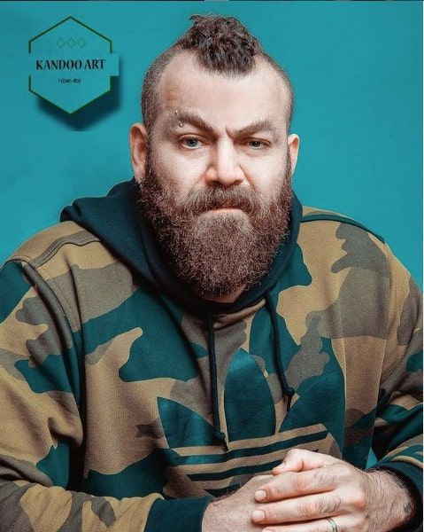 Bahadır Ünlü eşinin restoranında yemeği beğenmeyen müşteriyi silahlı pozuyla tehdit etti - Resim: 2