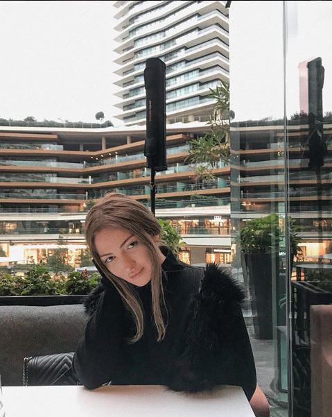 Sosyal medya fenomeni Danla Bilic sevgilisinden ayrıldı - Resim: 1