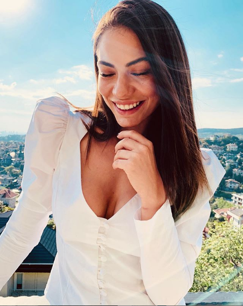 Demet Özdemir gerçeği Instagram'dan açıkladı sarışın hali olay oldu - Resim: 1