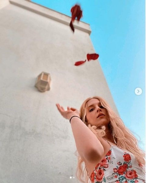 Mucize Doktor FOX TV yıldızı Hayal Köseoğlu yine dansıyla mest etti! İşte dans şovu - Resim: 3