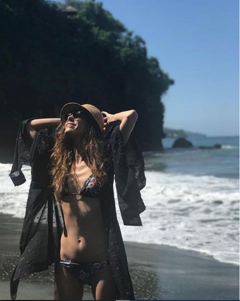 Bikinili haliyle fırtınalar estiren Cansu Dere'nin yeni dizisi belli oldu! - Resim: 4