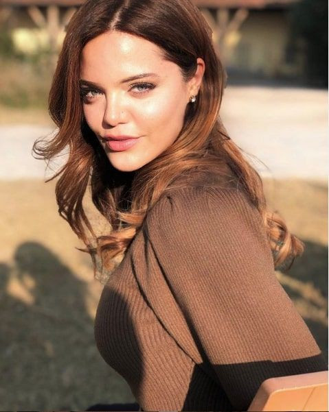 ATV'deki Bir Zamanlar Çukurova'nın Züleyha'sı Hill Altınbilek güzelliğiyle büyüledi - Resim: 2