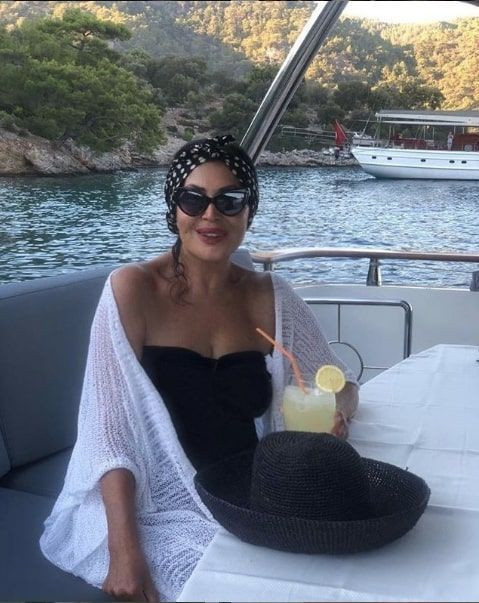 Türkan Şoray estetik yaptırdı operasyonu o hali ele verdi işte Sultan'ın son hali - Resim: 2