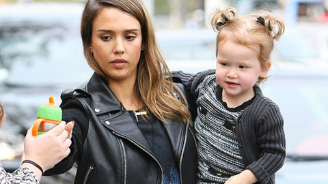 Jessica Alba bakın nerede yakalandı