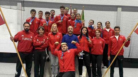 Gençlik ve Spor Bakanı Bak, Avrupa şampiyonu olan özel sporcuları kutladı