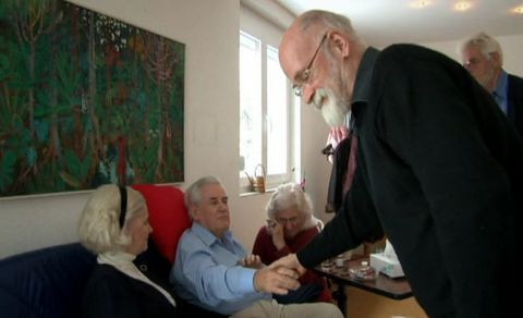 Ekranda ötenazi ile can verdi - Resim: 1