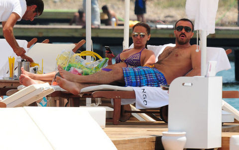 Demet Akalın öpmeye doyamadı - Resim: 4