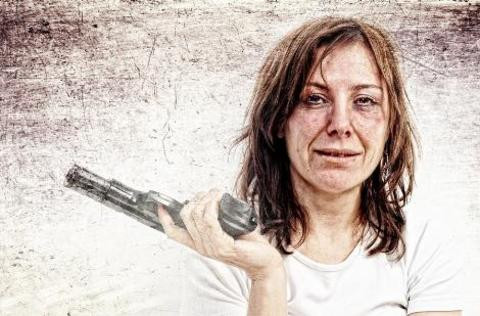 Ünlü kadınlar böyle dayak yedi! - Resim: 3