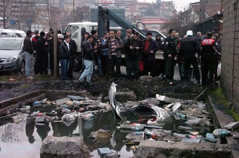 Otomobili yanlış vitese takınca... - Resim: 3