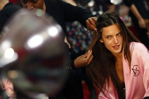 Victoria kızlarının sırrı belli oldu! - Resim: 1