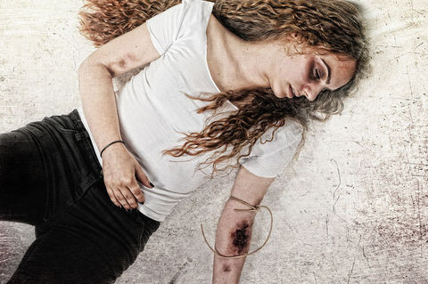 Ünlü kadınlar böyle dayak yedi! - Resim: 2