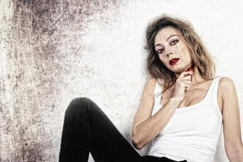 Ünlü kadınlar böyle dayak yedi! - Resim: 4