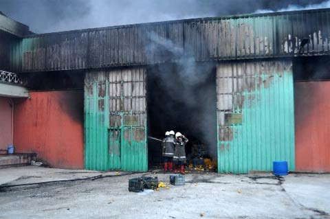 Paketleme fabrikası 1 saatte kül oldu - Resim: 2