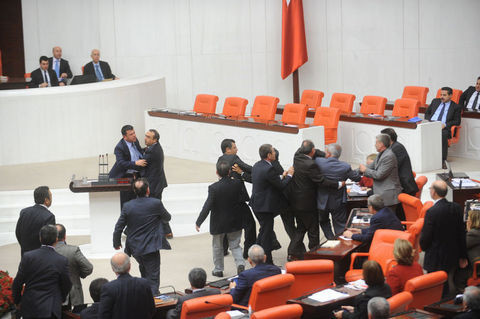 4+4+4'de tansiyon yükseldi - Resim: 3