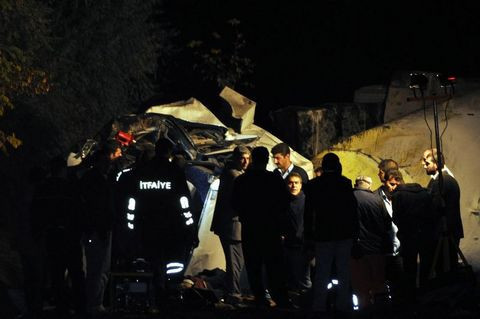 Beton mikseri polisleri ezdi: 6 ölü - Resim: 2