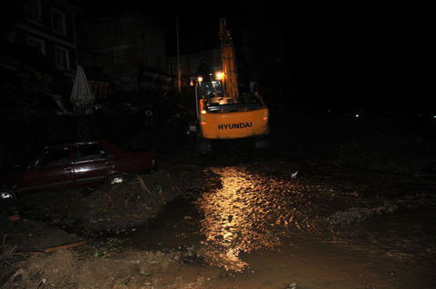 Rize'de sel felaketi - Resim: 4