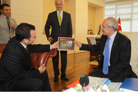 Kılıçdaroğlu'nun bu halini hiç görmediniz - Resim: 1