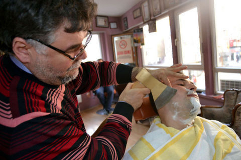 Burada traş olmak cesaret ister - Resim: 2