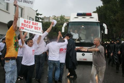 Gandi Kemal sırılsıklam oldu - Resim: 4