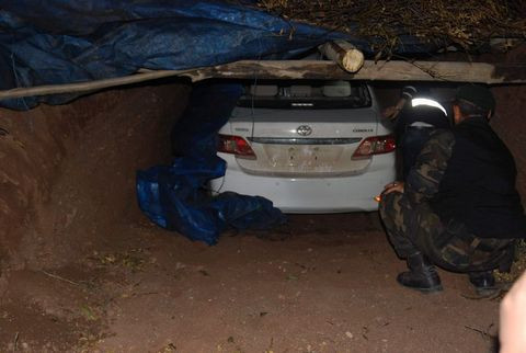 Çalıntı araç toprak altından çıktı - Resim: 1