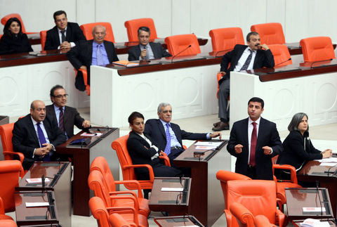 Meclis'te oturma eylemi! - Resim: 1