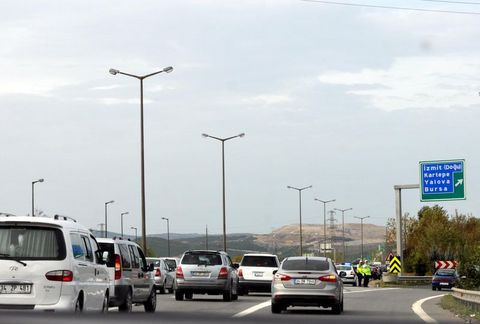 Dikkat! Tatilciler trafiği felç etti - Resim: 4