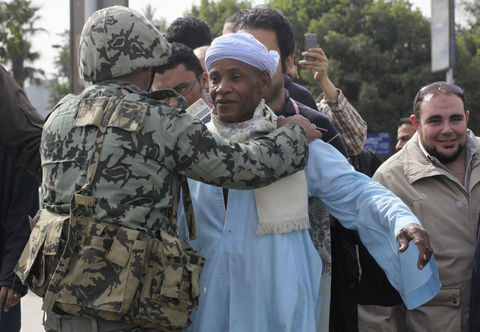 Mısır'da 'Kanlı Cuma' - Resim: 2