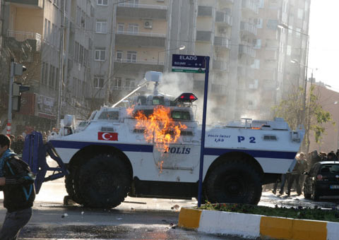Diyarbakır'da BDP'lilere polis müdahalesi  - Resim: 3