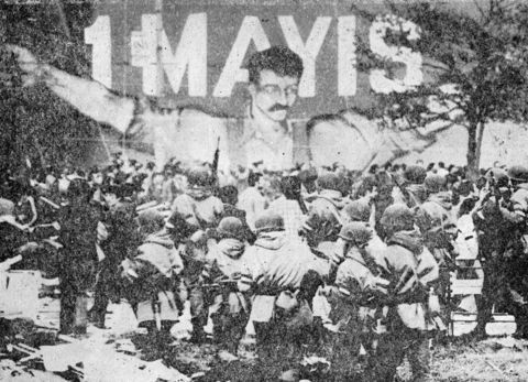 Tarihi pankart yine aynı yerde! - Resim: 3